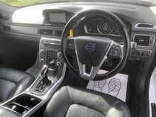 Volvo D5 Se Nav Awd 2.4 5dr Esta  te Automatic Diesel