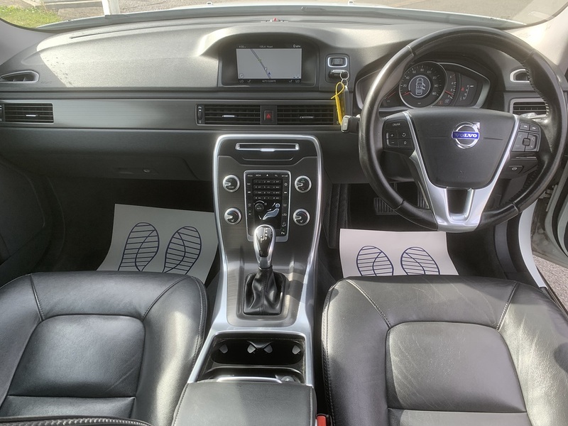 Volvo D5 Se Nav Awd 2.4 5dr Esta  te Automatic Diesel