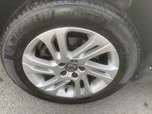 Volvo D5 Se Nav Awd 2.4 5dr Esta  te Automatic Diesel
