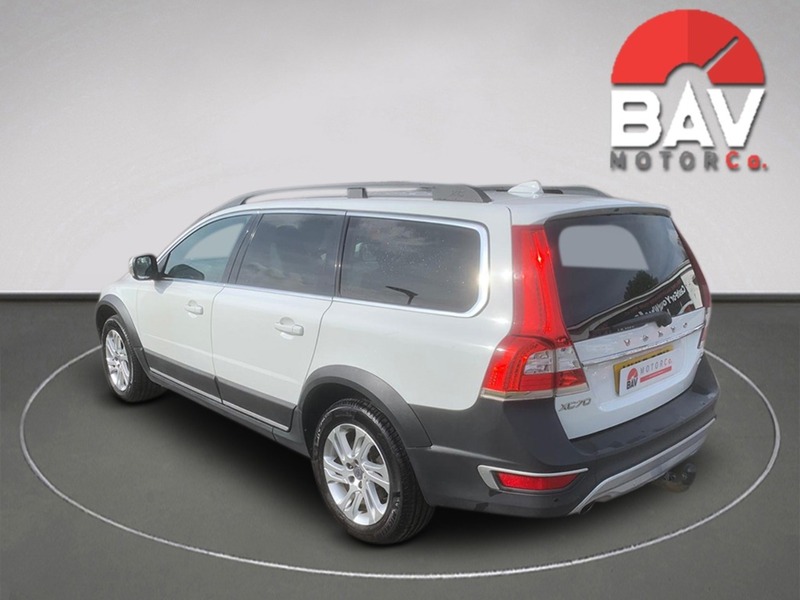 Volvo D5 Se Nav Awd 2.4 5dr Esta  te Automatic Diesel