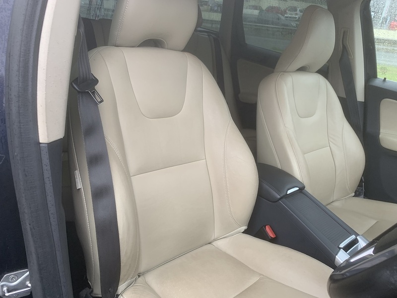 Volvo 2.4 D4 SE Lux Nav SUV 5dr Diesel Auto AWD Euro 6 (s/s) (190 ps)