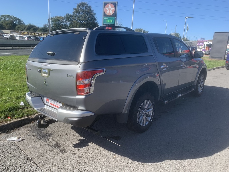 Mitsubishi 2.4 DI-D DC Barbarian Pickup Double Cab 4dr Diesel Auto 4WD Euro 5 (178 ps)