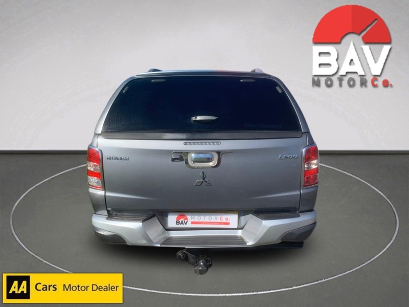 Mitsubishi 2.4 DI-D DC Barbarian Pickup Double Cab 4dr Diesel Auto 4WD Euro 5 (178 ps)