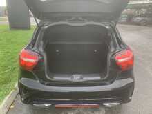 Mercedes-Benz 2.1 A200d AMG Line (Premium) Hatchback 5dr Diesel 7G-DCT Euro 6 (s/s) (136 ps)