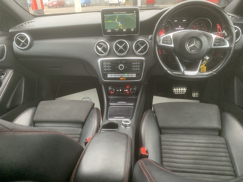 Mercedes-Benz 2.1 A200d AMG Line (Premium) Hatchback 5dr Diesel 7G-DCT Euro 6 (s/s) (136 ps)