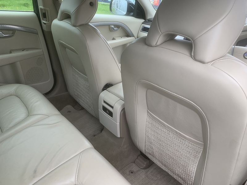 Volvo 2.4 D5 SE Estate 5dr Diesel Geartronic AWD Euro 5 (205 ps)