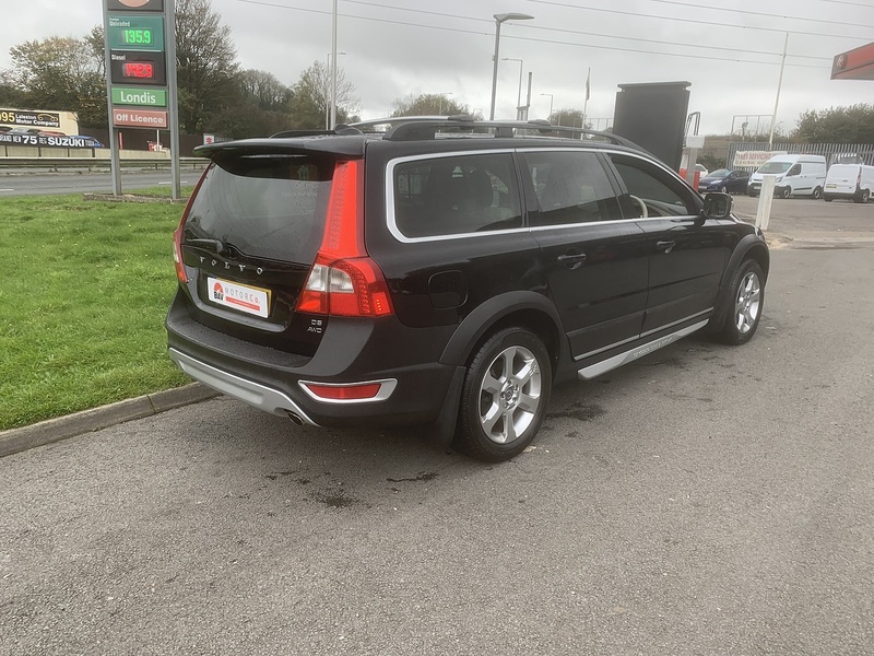 Volvo 2.4 D5 SE Estate 5dr Diesel Geartronic AWD Euro 5 (205 ps)