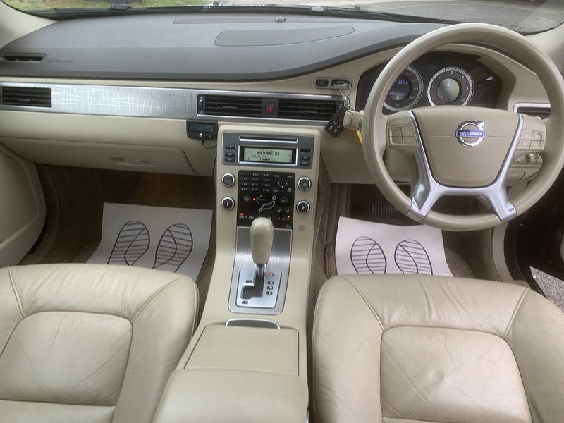 Volvo 2.4 D5 SE Estate 5dr Diesel Geartronic AWD Euro 5 (205 ps)