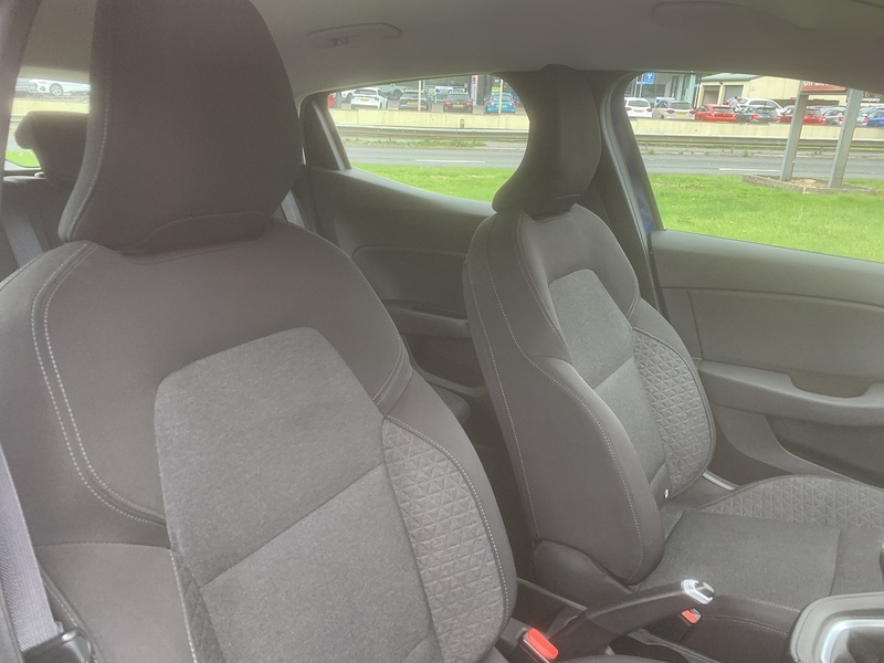 Renault 1.0 TCe Play Hatchback 5dr Petrol Manual Euro 6 (s/s) (100 ps)