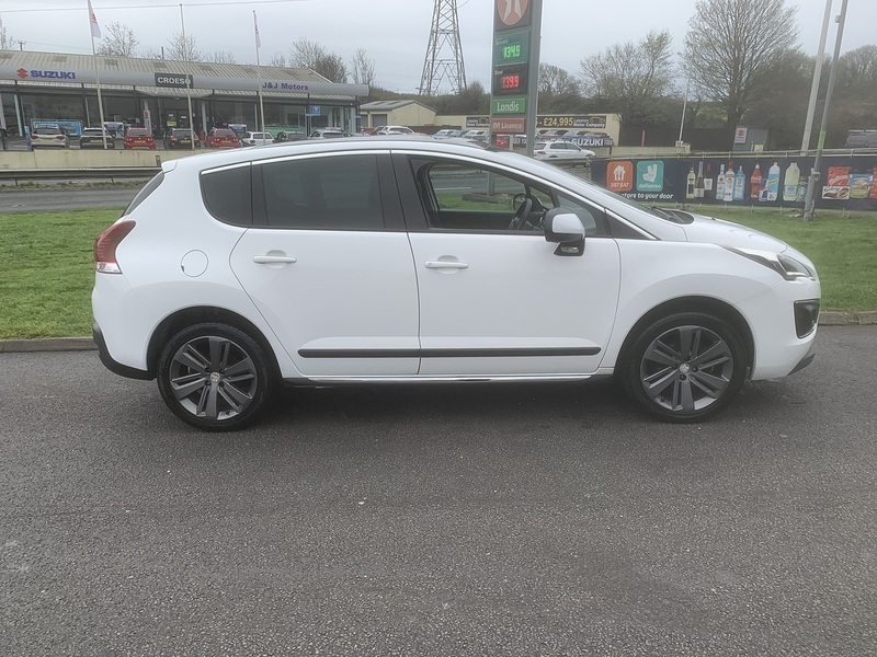 Peugeot 1.6 BlueHDi Allure SUV 5dr Diesel ETG Euro 6 (s/s) (120 ps)