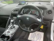 Peugeot 1.6 BlueHDi Allure SUV 5dr Diesel ETG Euro 6 (s/s) (120 ps)