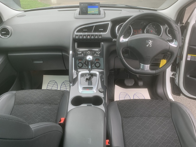 Peugeot 1.6 BlueHDi Allure SUV 5dr Diesel ETG Euro 6 (s/s) (120 ps)