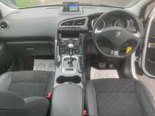 Peugeot 1.6 BlueHDi Allure SUV 5dr Diesel ETG Euro 6 (s/s) (120 ps)