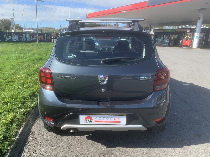 Dacia 0.9 TCe Laureate Hatchback 5dr Petrol Manual Euro 6 (s/s) (90 ps)