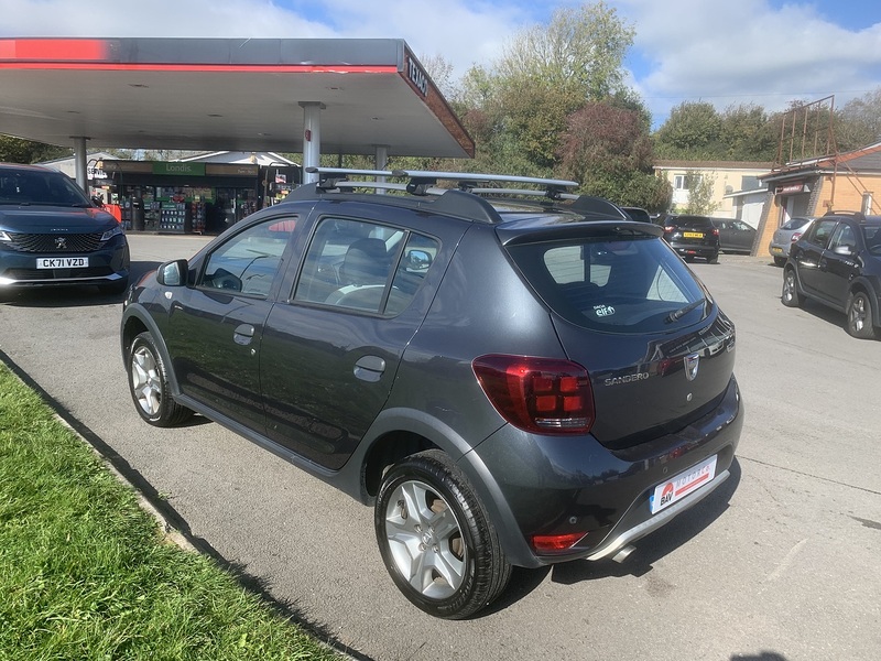 Dacia 0.9 TCe Laureate Hatchback 5dr Petrol Manual Euro 6 (s/s) (90 ps)