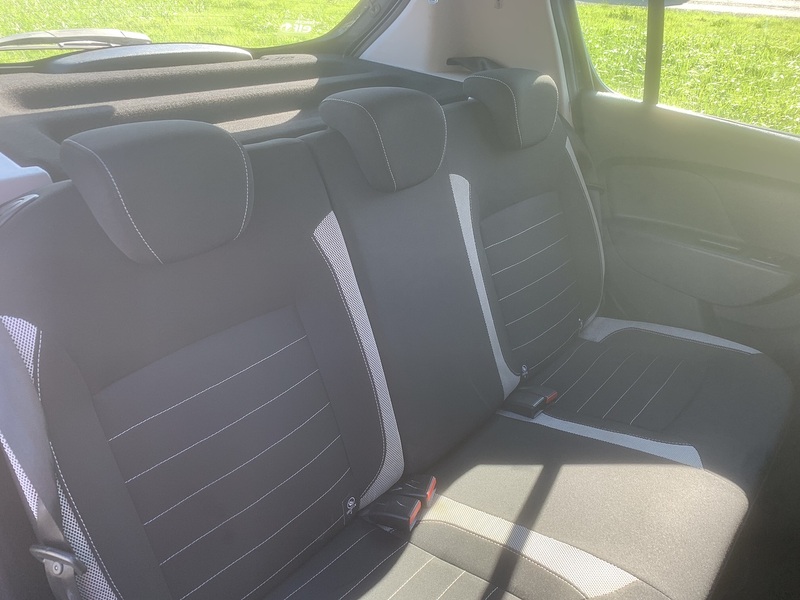 Dacia 0.9 TCe Laureate Hatchback 5dr Petrol Manual Euro 6 (s/s) (90 ps)