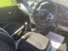 Dacia 0.9 TCe Laureate Hatchback 5dr Petrol Manual Euro 6 (s/s) (90 ps)