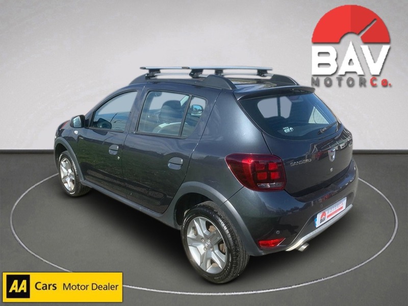 Dacia 0.9 TCe Laureate Hatchback 5dr Petrol Manual Euro 6 (s/s) (90 ps)