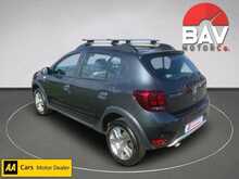 Dacia 0.9 TCe Laureate Hatchback 5dr Petrol Manual Euro 6 (s/s) (90 ps)