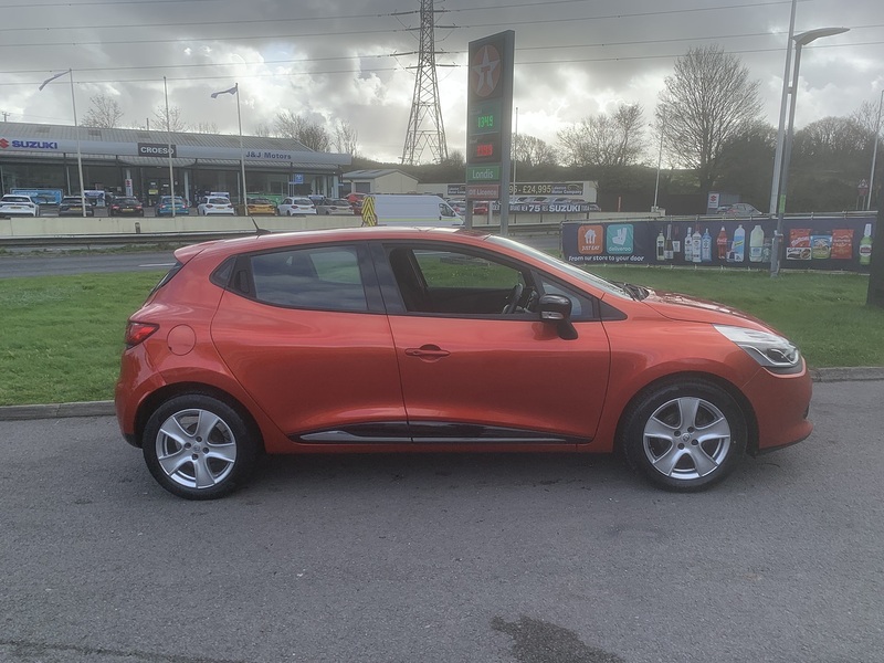 Renault 1.5 dCi Dynamique MediaNav Hatchback 5dr Diesel Manual Euro 5 (s/s) (90 ps)