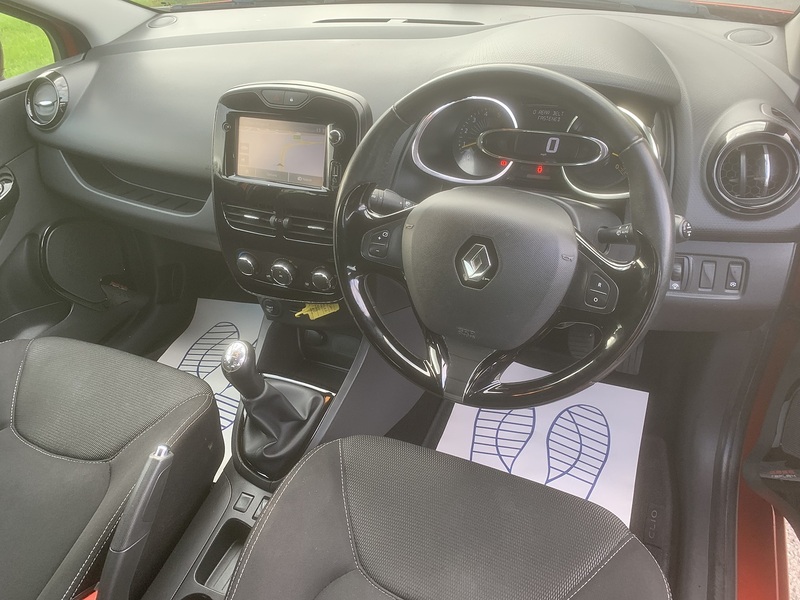 Renault 1.5 dCi Dynamique MediaNav Hatchback 5dr Diesel Manual Euro 5 (s/s) (90 ps)