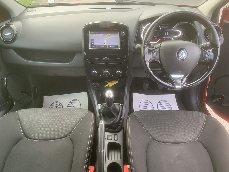 Renault 1.5 dCi Dynamique MediaNav Hatchback 5dr Diesel Manual Euro 5 (s/s) (90 ps)