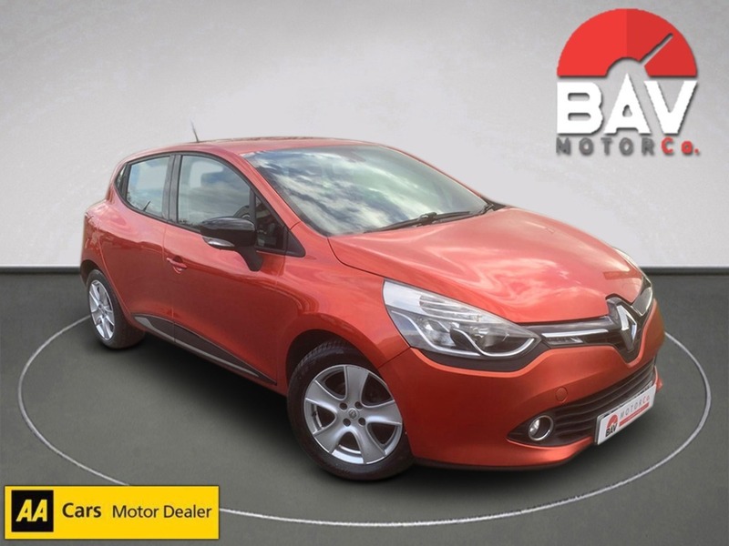 Renault 1.5 dCi Dynamique MediaNav Hatchback 5dr Diesel Manual Euro 5 (s/s) (90 ps)