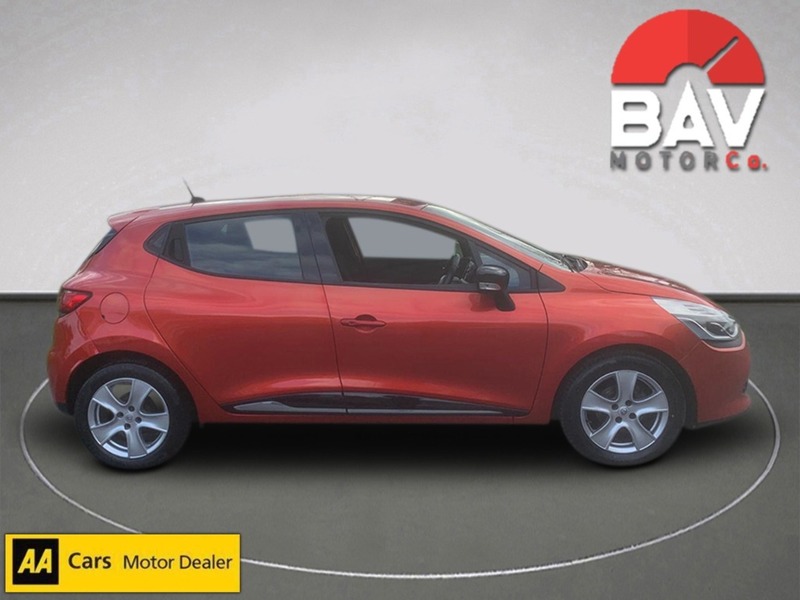 Renault 1.5 dCi Dynamique MediaNav Hatchback 5dr Diesel Manual Euro 5 (s/s) (90 ps)