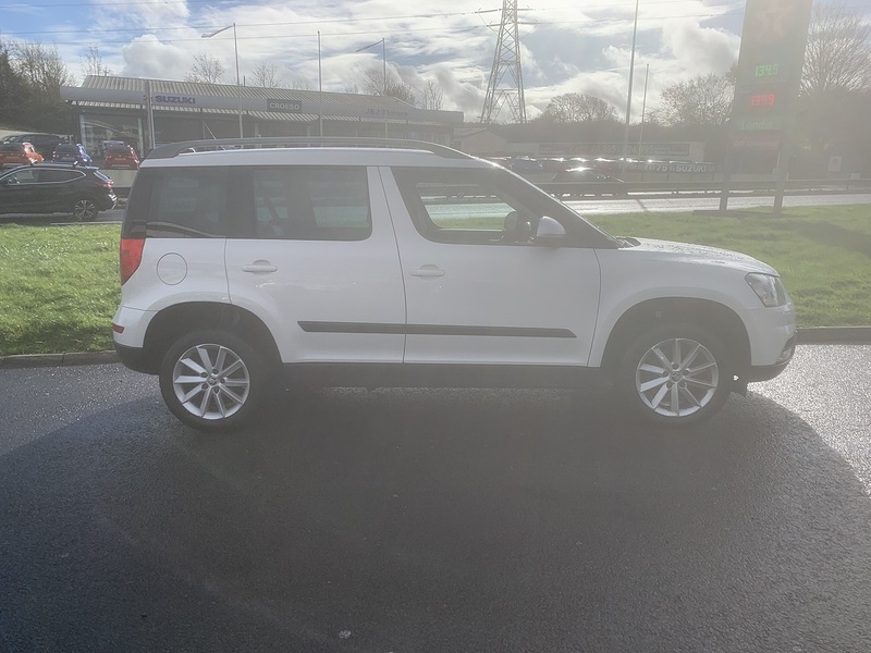 Skoda 1.6 TDI GreenLine II SE Outdoor 5dr Diesel Manual Euro 5 (s/s) (105 ps)