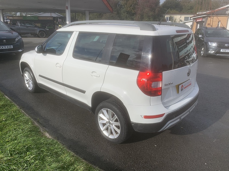 Skoda 1.6 TDI GreenLine II SE Outdoor 5dr Diesel Manual Euro 5 (s/s) (105 ps)