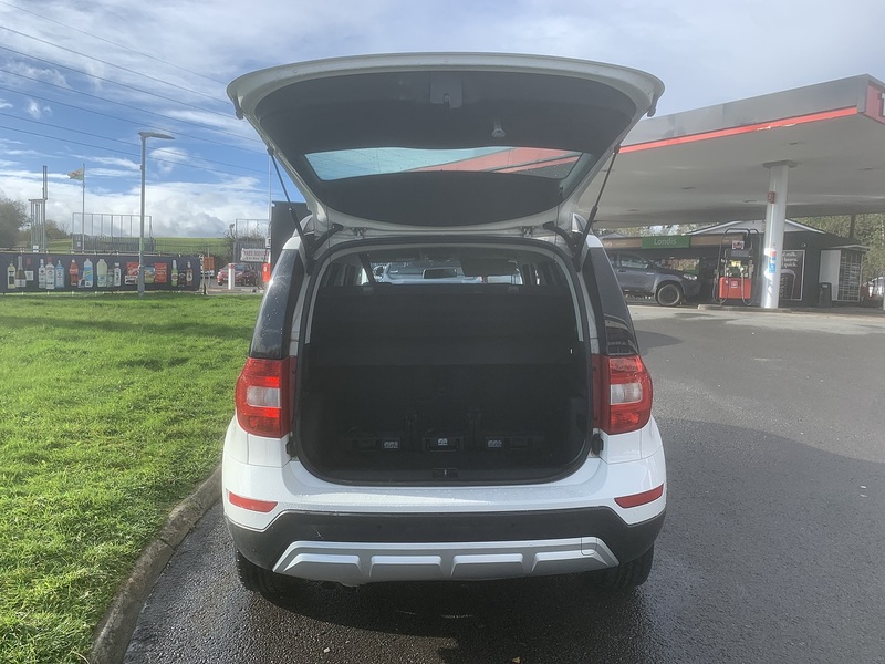 Skoda 1.6 TDI GreenLine II SE Outdoor 5dr Diesel Manual Euro 5 (s/s) (105 ps)