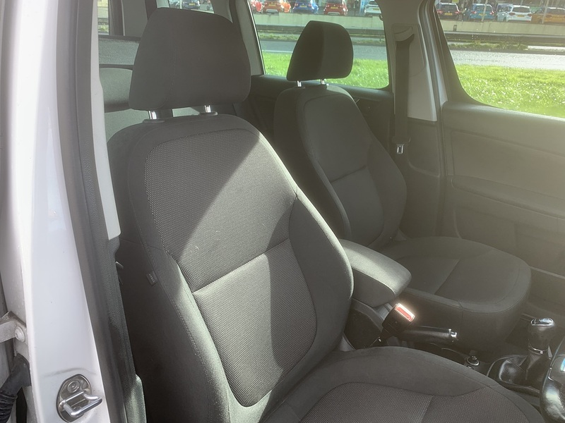 Skoda 1.6 TDI GreenLine II SE Outdoor 5dr Diesel Manual Euro 5 (s/s) (105 ps)