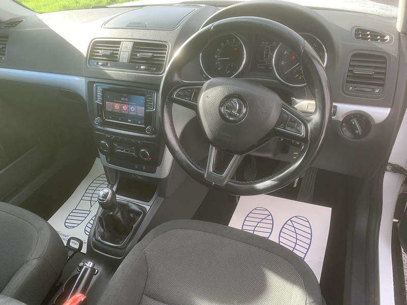 Skoda 1.6 TDI GreenLine II SE Outdoor 5dr Diesel Manual Euro 5 (s/s) (105 ps)