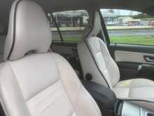 Volvo 2.4 D5 R-Design SE SUV 5dr Diesel Geartronic AWD (224 g/km, 182 bhp)