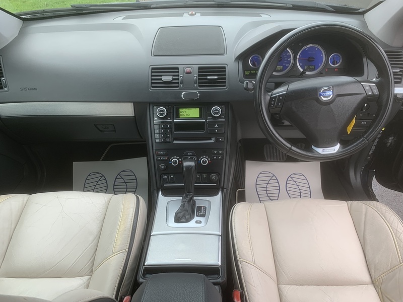 Volvo 2.4 D5 R-Design SE SUV 5dr Diesel Geartronic AWD (224 g/km, 182 bhp)