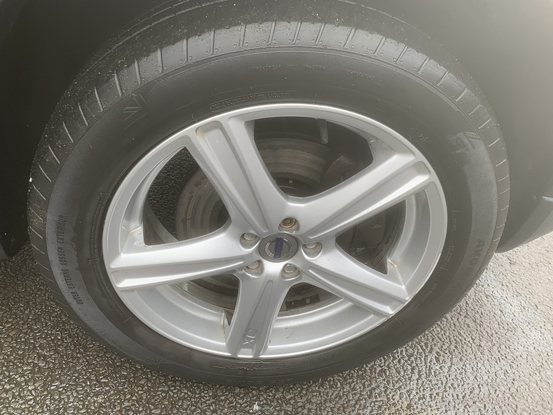 Volvo 2.4 D5 R-Design SE SUV 5dr Diesel Geartronic AWD (224 g/km, 182 bhp)