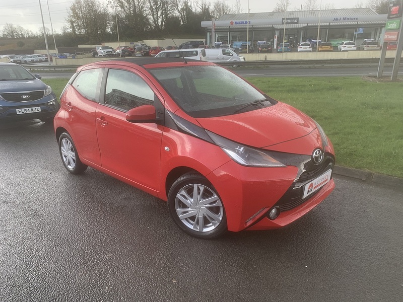 Toyota 1.0 VVT-i x-pression x-wave 5dr Petrol Manual Euro 5 Euro 5 (68 ps)
