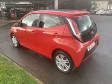 Toyota 1.0 VVT-i x-pression x-wave 5dr Petrol Manual Euro 5 Euro 5 (68 ps)