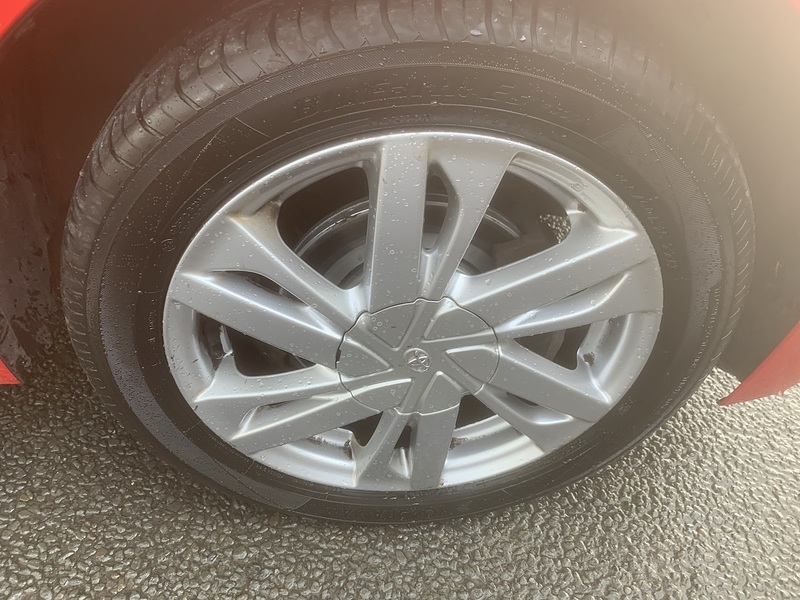 Toyota 1.0 VVT-i x-pression x-wave 5dr Petrol Manual Euro 5 Euro 5 (68 ps)