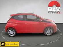 Toyota 1.0 VVT-i x-pression x-wave 5dr Petrol Manual Euro 5 Euro 5 (68 ps)