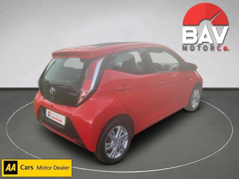 Toyota 1.0 VVT-i x-pression x-wave 5dr Petrol Manual Euro 5 Euro 5 (68 ps)