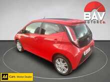 Toyota 1.0 VVT-i x-pression x-wave 5dr Petrol Manual Euro 5 Euro 5 (68 ps)