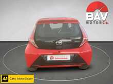 Toyota 1.0 VVT-i x-pression x-wave 5dr Petrol Manual Euro 5 Euro 5 (68 ps)