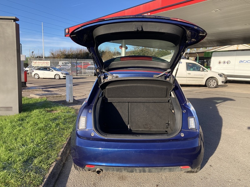 Audi 1.6 TDI Sport Hatchback 3dr Diesel Manual Euro 5 (s/s) (105 ps)