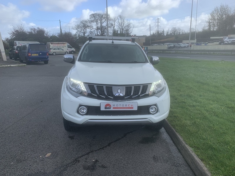 Mitsubishi 2.4 DI-D DC Barbarian Pickup Double Cab 4dr Diesel Auto 4WD Euro 6 (178 ps)