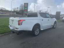 Mitsubishi 2.4 DI-D DC Barbarian Pickup Double Cab 4dr Diesel Auto 4WD Euro 6 (178 ps)