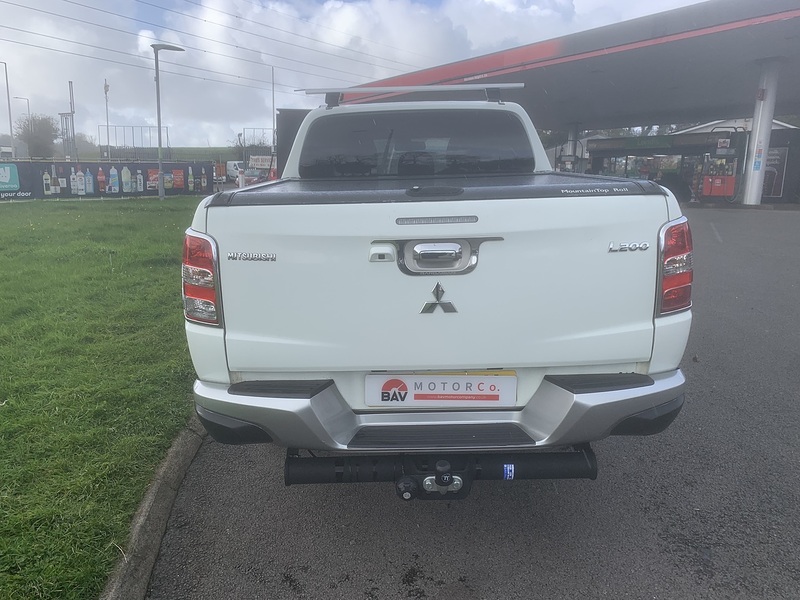 Mitsubishi 2.4 DI-D DC Barbarian Pickup Double Cab 4dr Diesel Auto 4WD Euro 6 (178 ps)