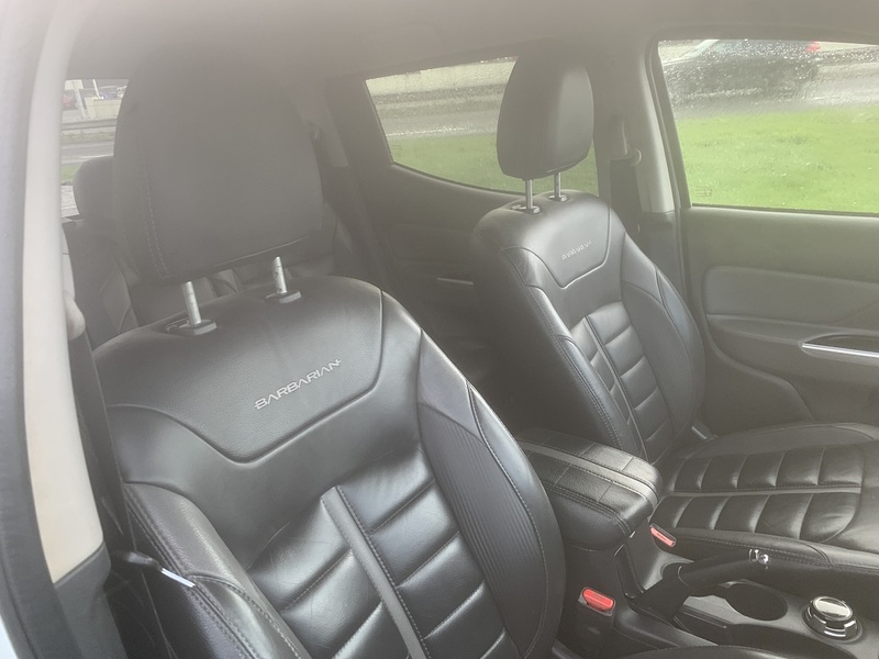 Mitsubishi 2.4 DI-D DC Barbarian Pickup Double Cab 4dr Diesel Auto 4WD Euro 6 (178 ps)