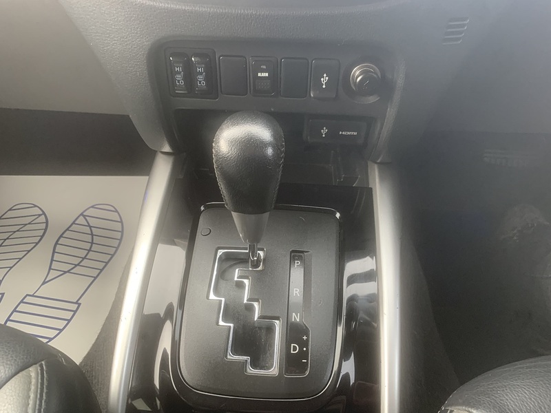 Mitsubishi 2.4 DI-D DC Barbarian Pickup Double Cab 4dr Diesel Auto 4WD Euro 6 (178 ps)