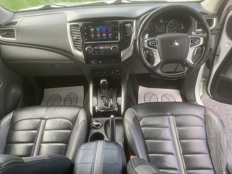 Mitsubishi 2.4 DI-D DC Barbarian Pickup Double Cab 4dr Diesel Auto 4WD Euro 6 (178 ps)